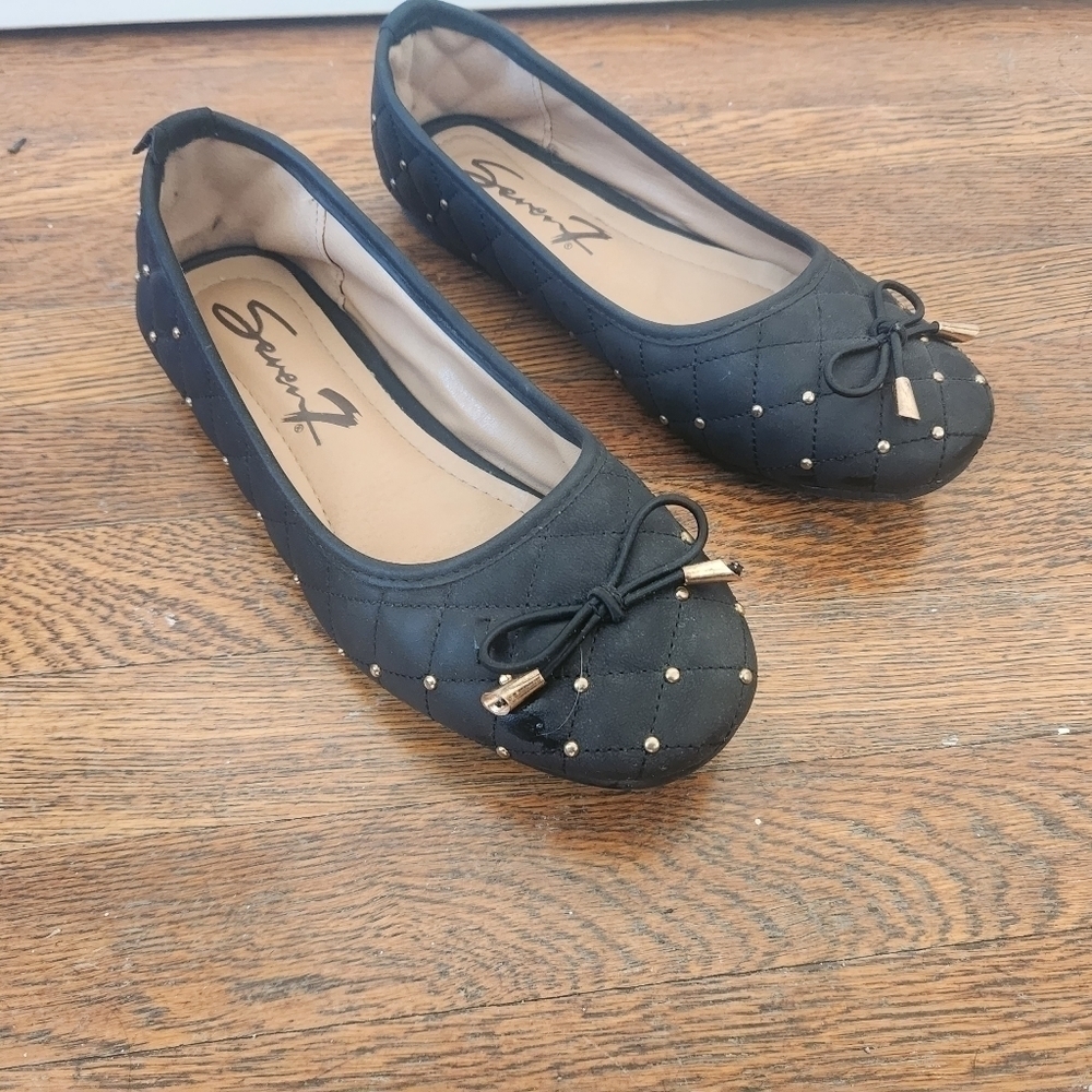 Seven7 Flats Size 9
